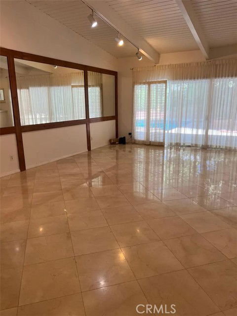 Foto del edificio - 24057 Hatteras St