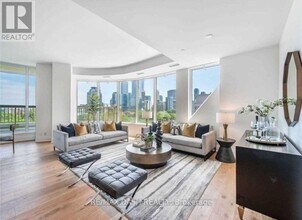 Building Photo - 151-151 Avenue Rd