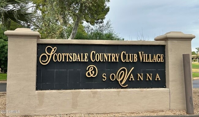 Foto del edificio - 11000 N 77th Pl