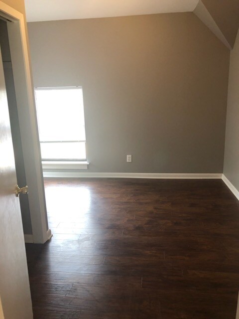 Foto del edificio - 1224 Luttrell St