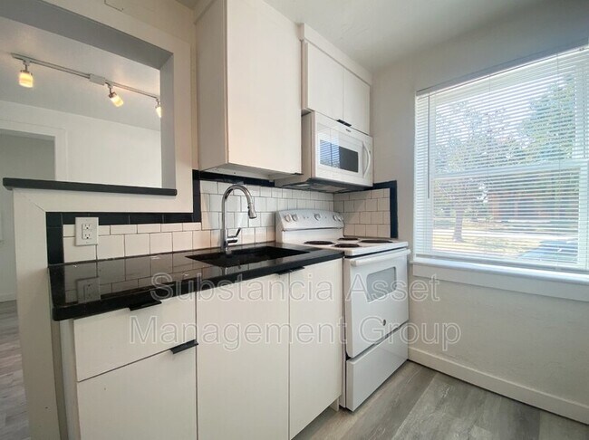 Building Photo - 701 Culbertson Dr