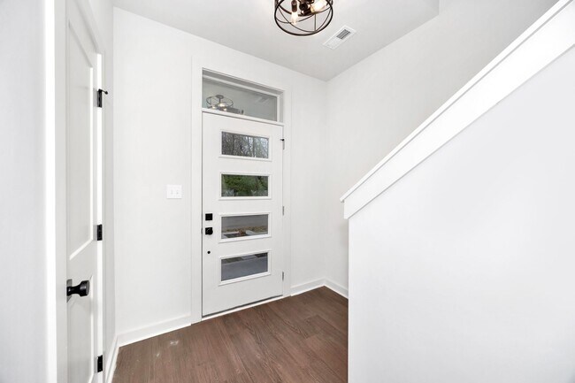 Foto del edificio - 2506 Freeman Rd SW