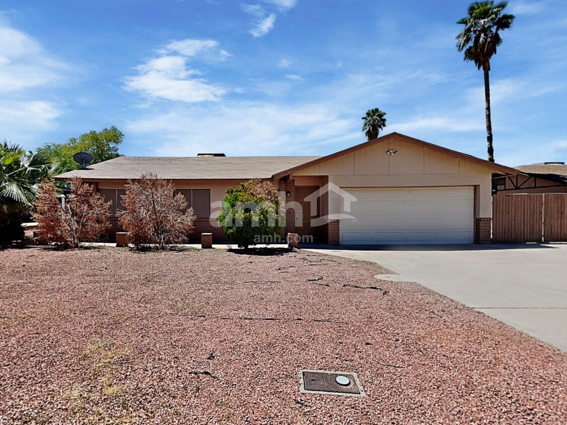 Foto principal - 9509 W Echo Ln