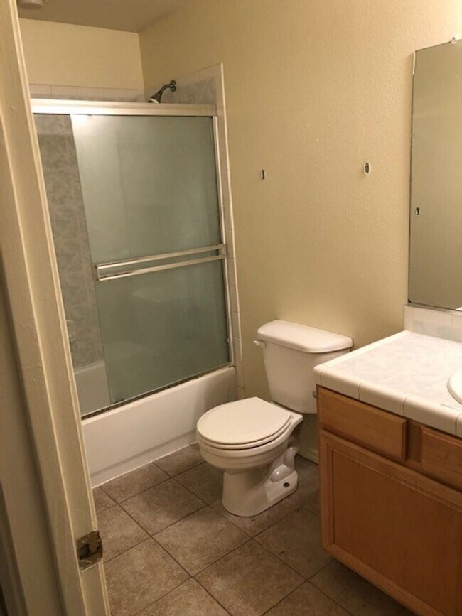 Foto del edificio - RENTED.    In the heart of Fernley.