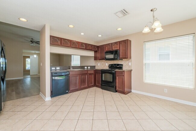 Building Photo - 1010 Larwood Pine Dr