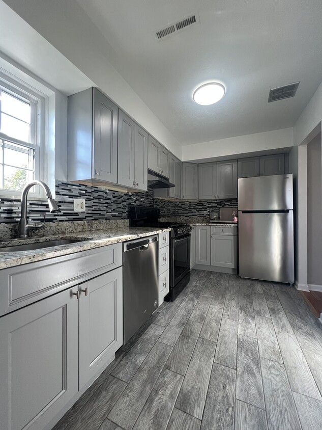 Foto principal - 4783 Columbia Rd
