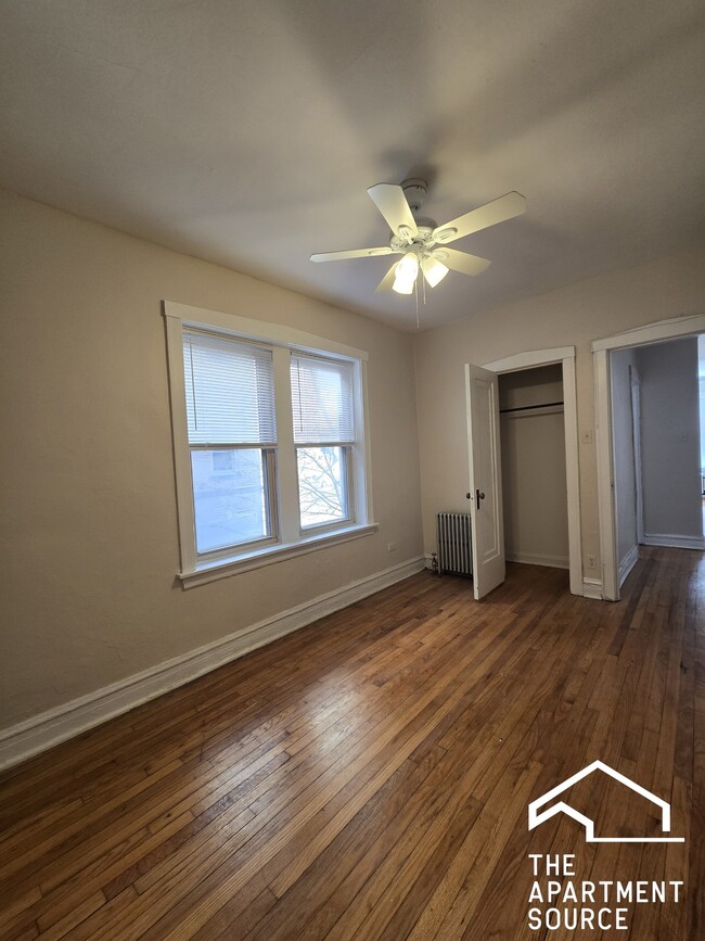 Foto del edificio - 2956 W Belle Plaine Ave