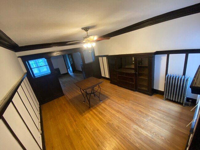 Building Photo - 650 W Garfield Blvd