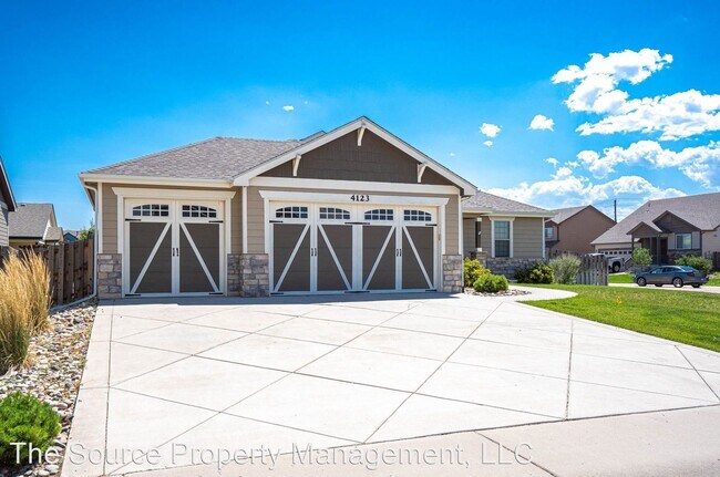 Foto del edificio - 5 br, 3 bath House - 4123 Woodlake Ln