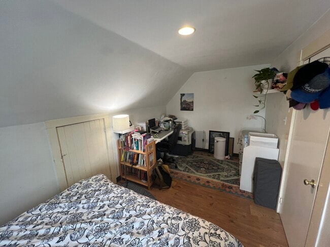 Building Photo - 7 Jay St