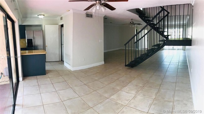 Building Photo - 6504 Kendale Lakes Dr