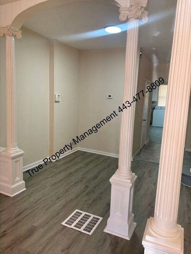 Foto del edificio - Spacious 3BR Home with Central A/C, 1.5 Baths & Unfinished Basement – Available Now!