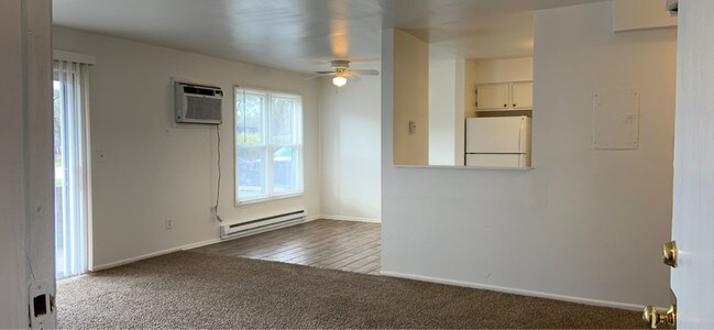 Foto del edificio - 4313 Centennial Ct