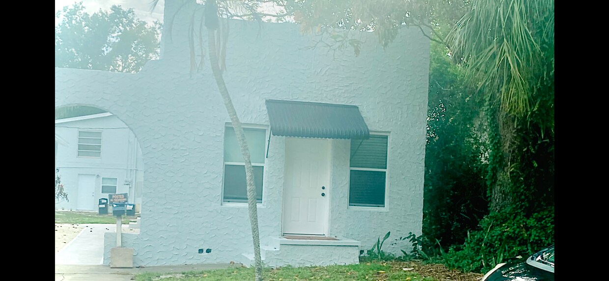 Foto principal - 618 25th St W