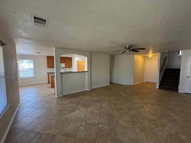 Building Photo - CUTE 2-STORY NESTLED ON A CUL-DE-SAC FEATU...