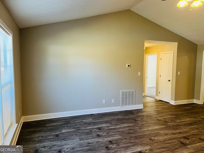 Foto del edificio - 2890 Garnet Way