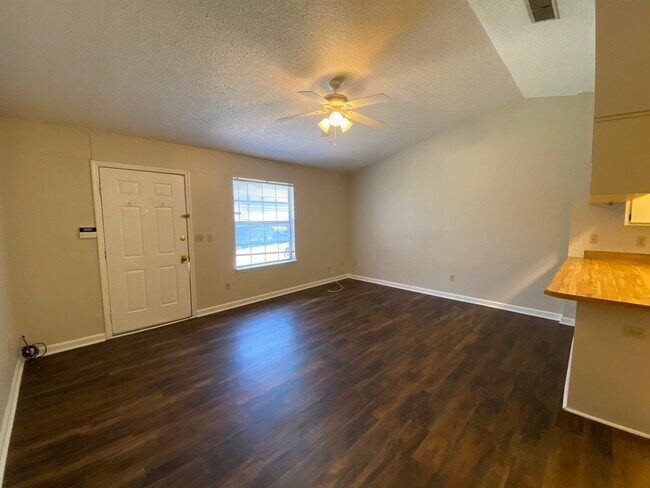 Foto del edificio - 2362 Hartsfield Way