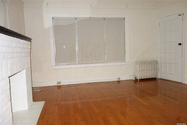 Building Photo - 160-11 84th Rd