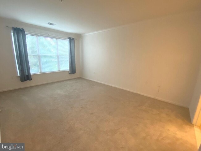 Building Photo - 326 Masterson Ct