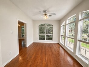 Building Photo - 223 Wild Oak Run