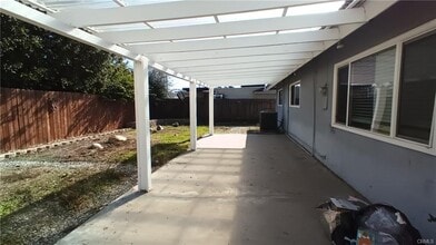 Building Photo - 20644 Collegewood Dr