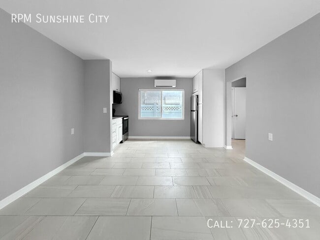 Building Photo - 17615 Lee Ave