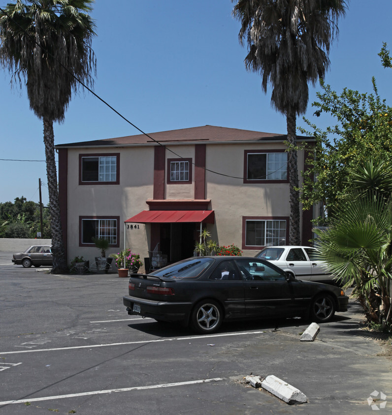 Foto del edificio - N. Peck Road Apartments