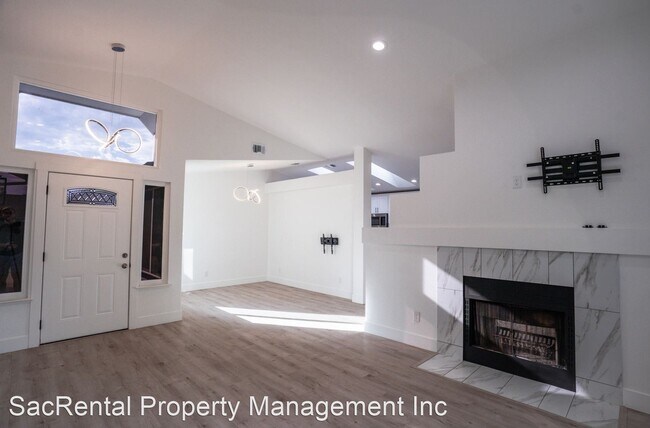 Foto del edificio - 3 br, 2 bath House - 5540 Calvine Road