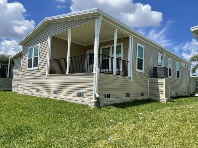 Foto del edificio - 5708 Blue Harbor Dr