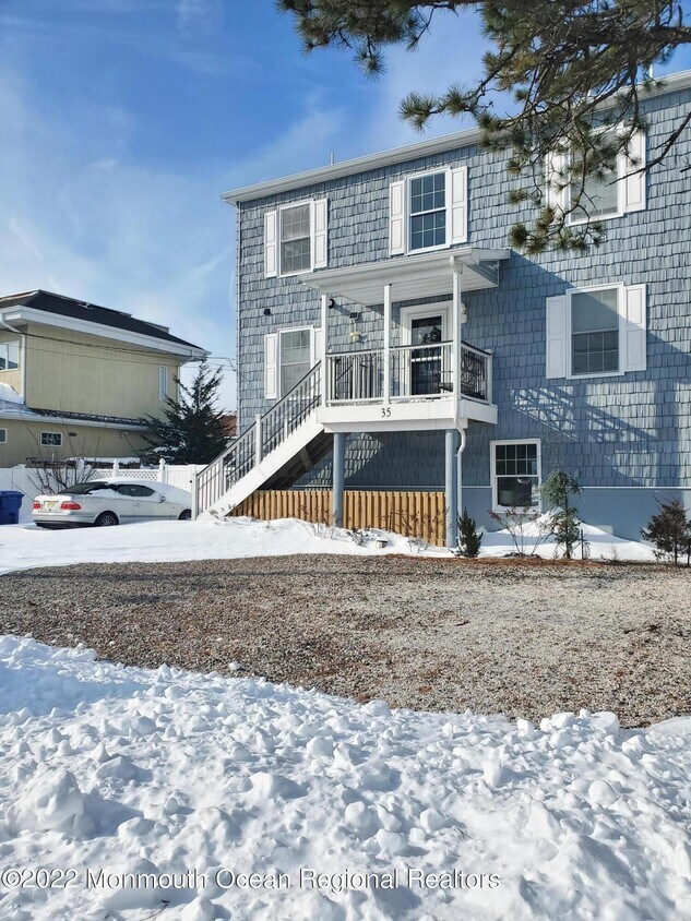 Primary Photo - 35 Wilkins Rd