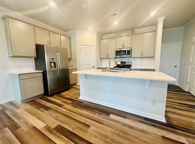 Building Photo - 2243 Kasota Ln