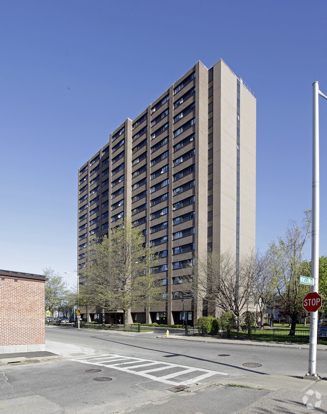 Elm Park Tower - Apartments in Worcester, MA | Apartments.com