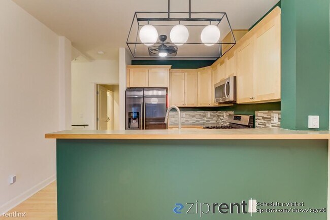 Foto del edificio - 3 br, 3 bath Townhome - 7426 Newcastle Gol...