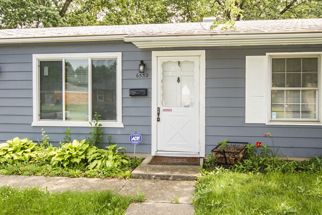Building Photo - 3 Bedroom in Lawrence with Great Backyard!