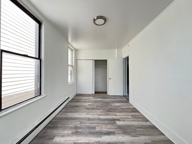 Foto del edificio - 62 Greenville Ave