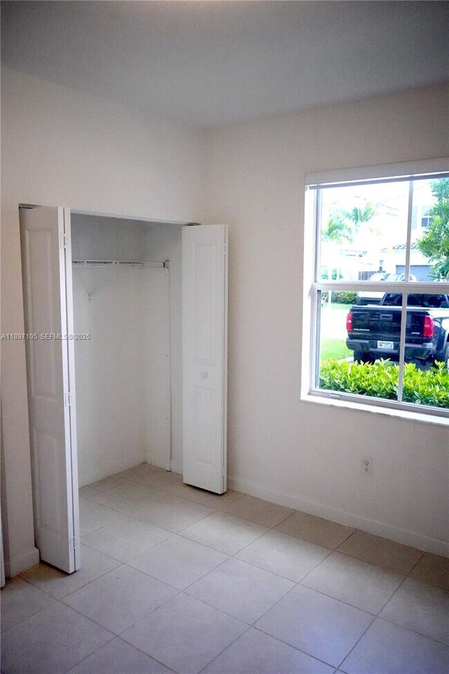 Foto del edificio - 1450 SE 26th Ter