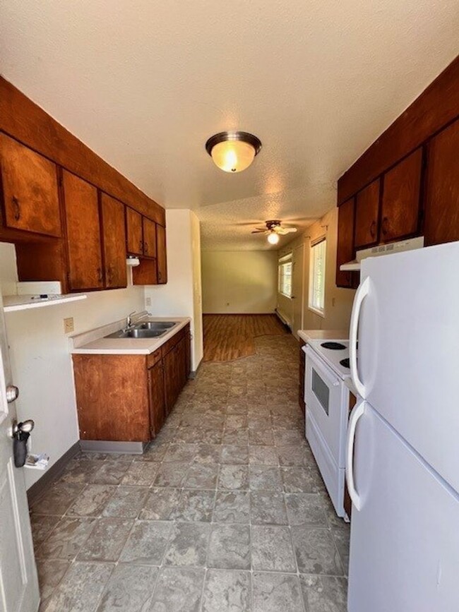 Building Photo - 1510 - 7th Avenue Duplex