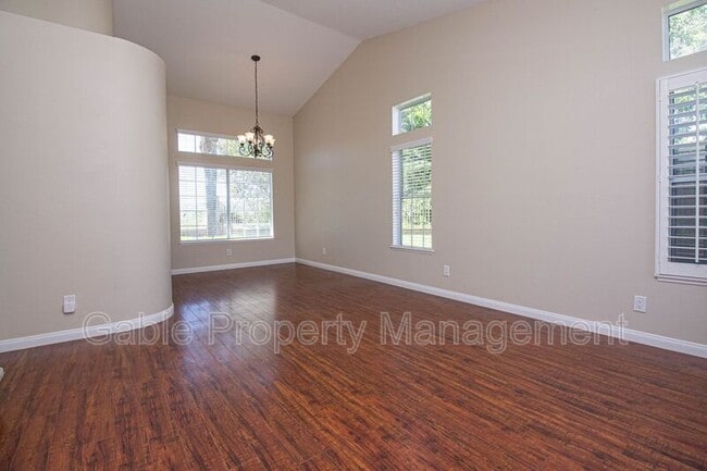 Foto del edificio - 23502 Northfield Ct