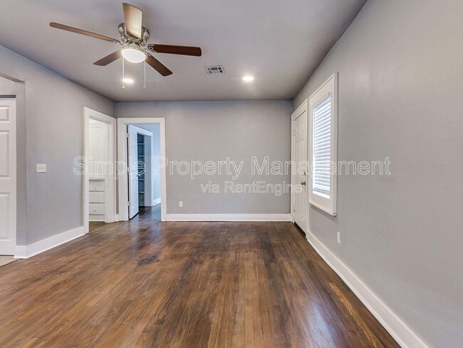 Building Photo - 4326 N Blackwelder Ave