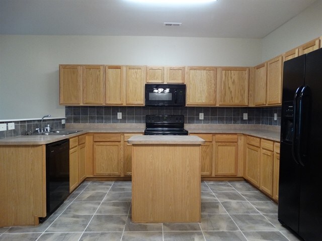 Building Photo - 157 Flanders Drive