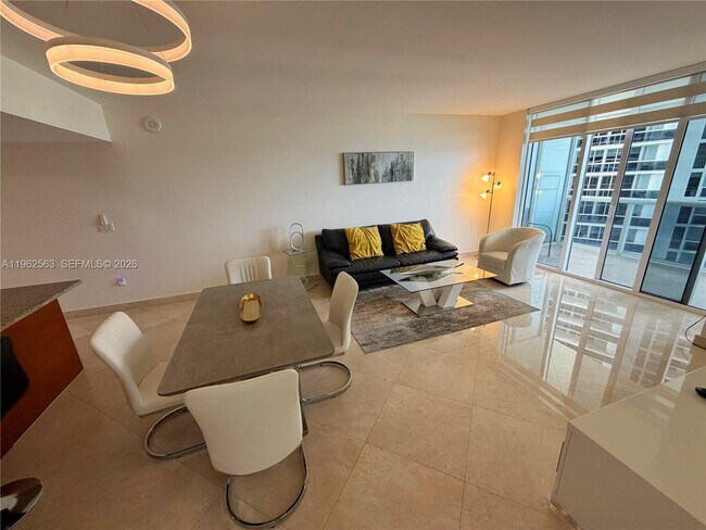 Building Photo - 1830 S Ocean Dr