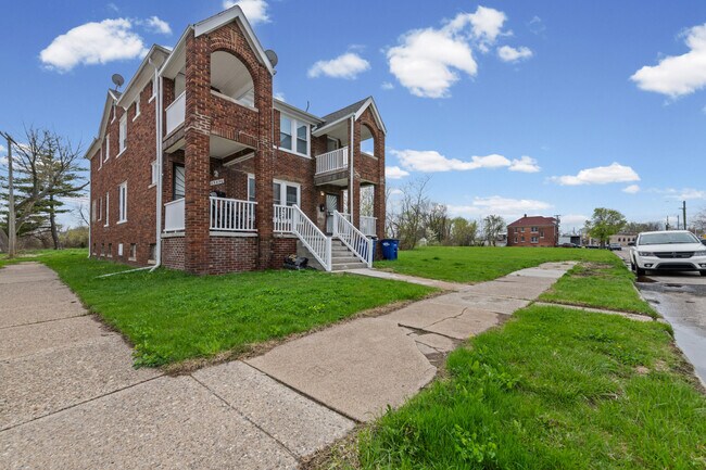 Foto del edificio - 13496 Hazelridge St