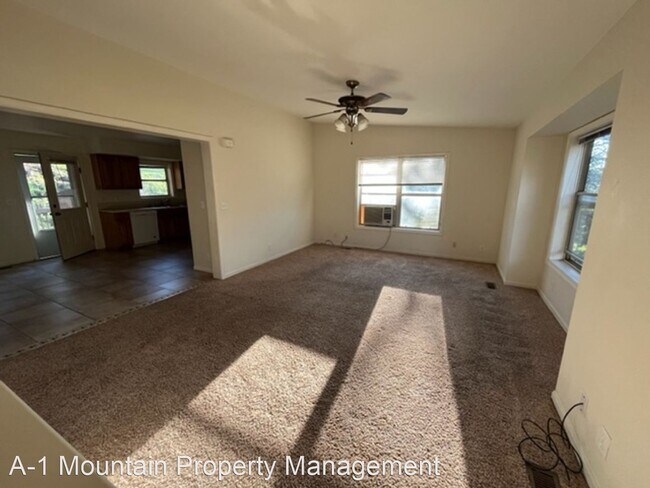 Building Photo - 3 br, 3 bath House - 201 Bluebird Dr.