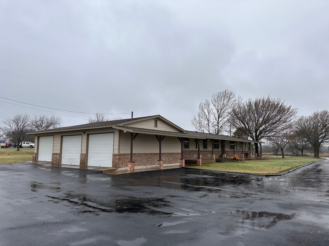 5236 New Hope Rd, Aubrey, TX 76227 House Rental in Aubrey, TX