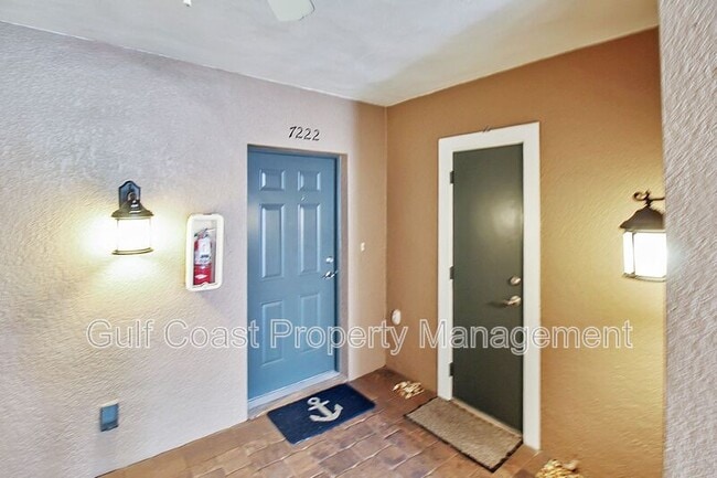 Building Photo - 7222 Hamilton Rd