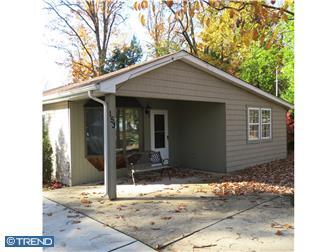 Building Photo - 153 Forrest Ave