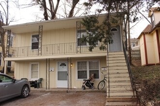 Building Photo - 604 East St