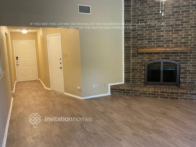 Building Photo - 3809 Wooddale Ct