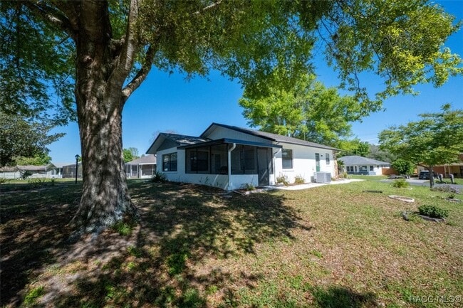 Building Photo - 68 W Sugarberry Ln