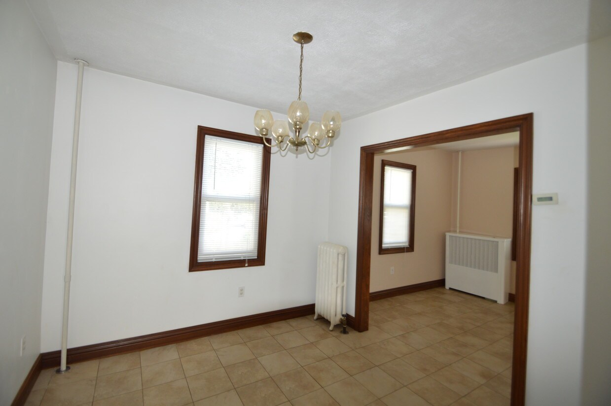 21 Highland Ave, East Rockaway, NY 11518 House Rental in East